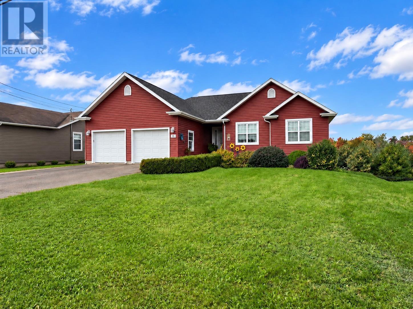 21 Hillside Meadows Drive, Cornwall, Prince Edward Island  C0A 1H4 - Photo 3 - 202624973