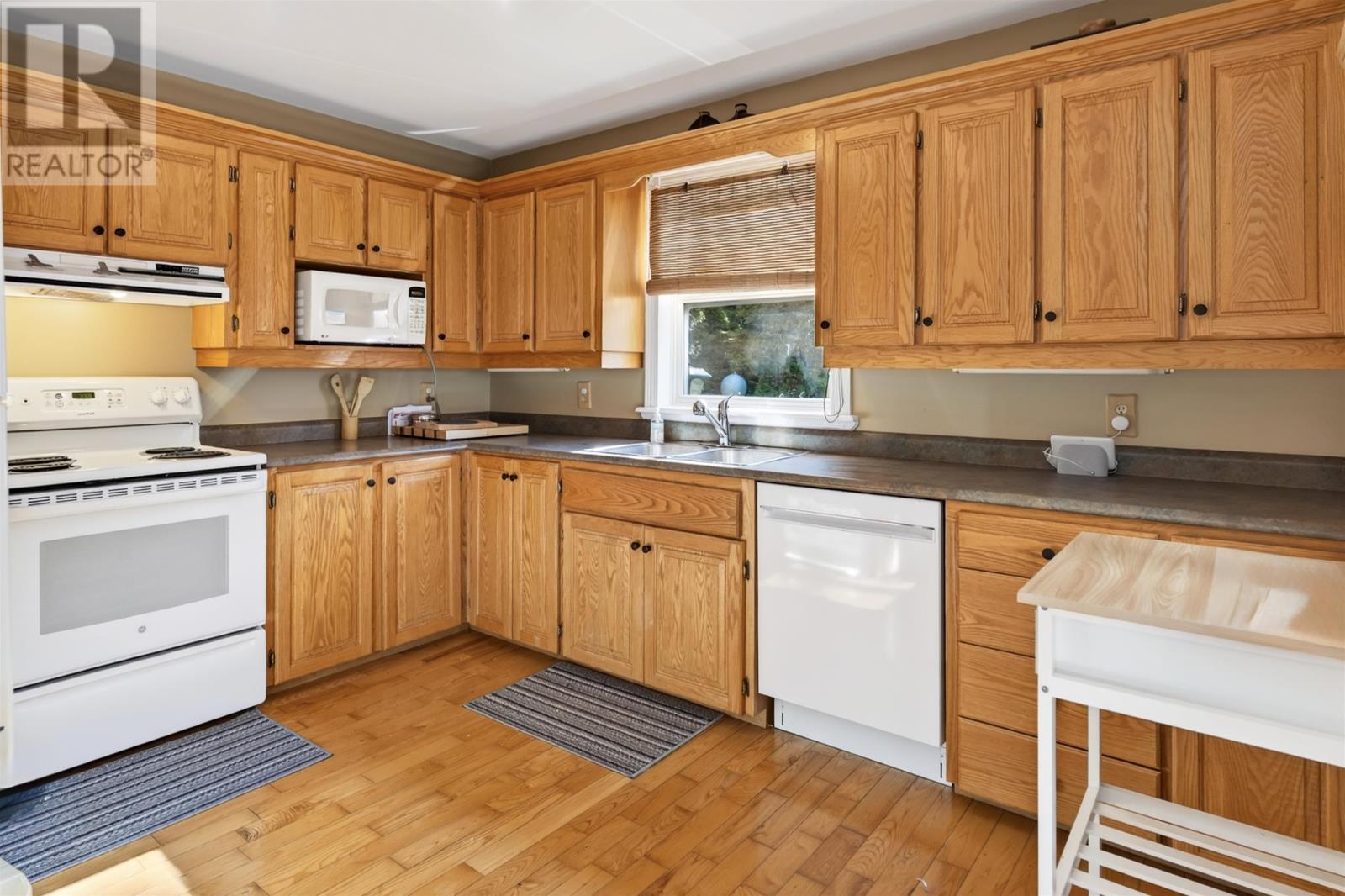 195 Hillsborough Street, Charlottetown, Prince Edward Island  C1A 4W8 - Photo 13 - 202625114