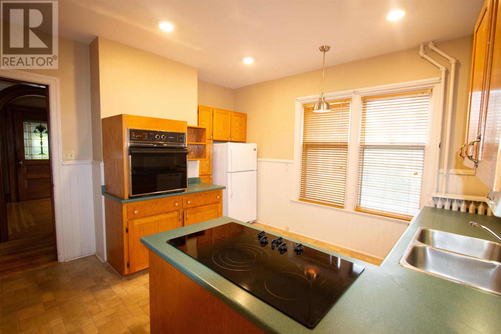 211 Notre Dame Street, Summerside, Prince Edward Island  C1N 1R7 - Photo 4 - 202625123