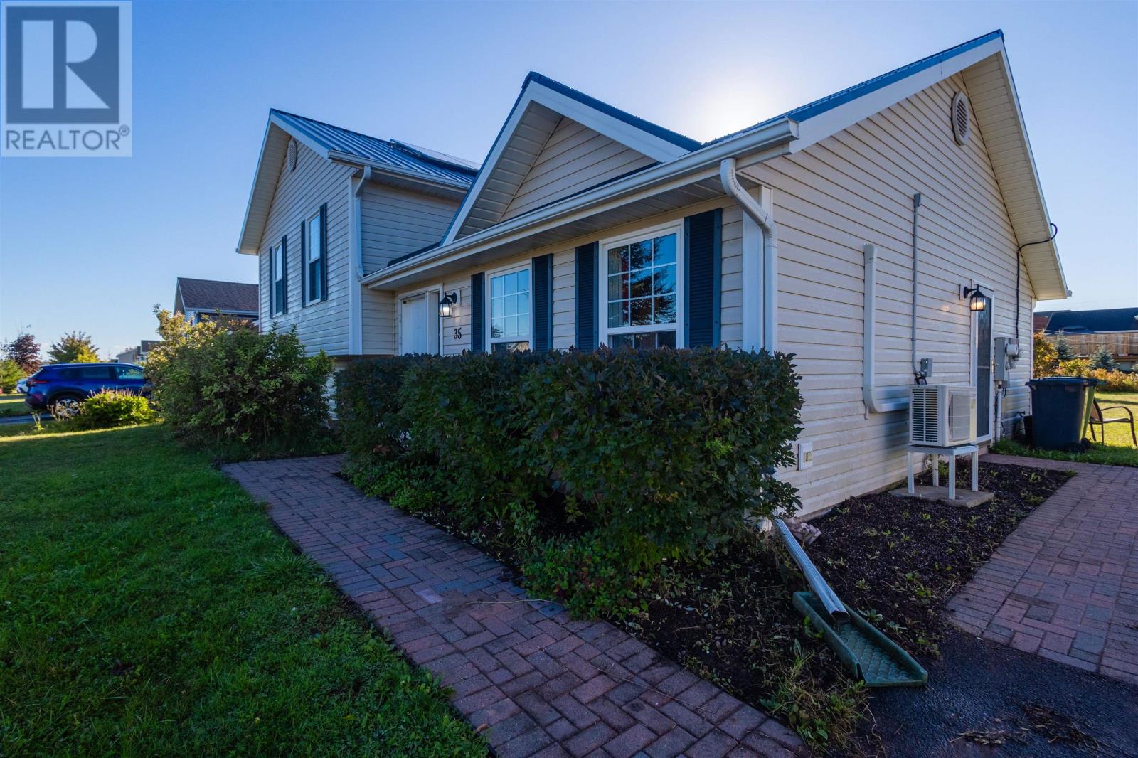 35 Barbour Circle, Charlottetown, Prince Edward Island  C1A 9S9 - Photo 3 - 202625135