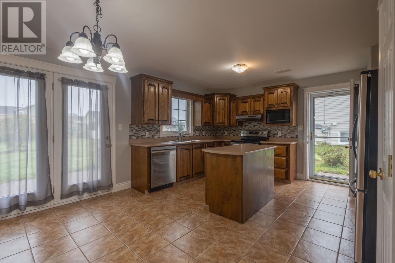 35 Barbour Circle, Charlottetown, Prince Edward Island  C1A 9S9 - Photo 9 - 202625135