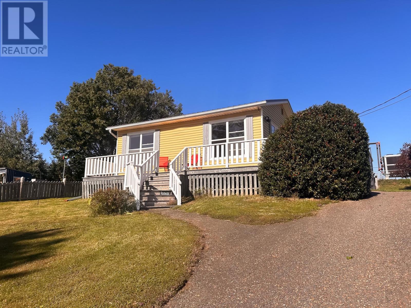 16 Allen Street, North Rustico, Prince Edward Island  C0A 1X0 - Photo 1 - 202625136