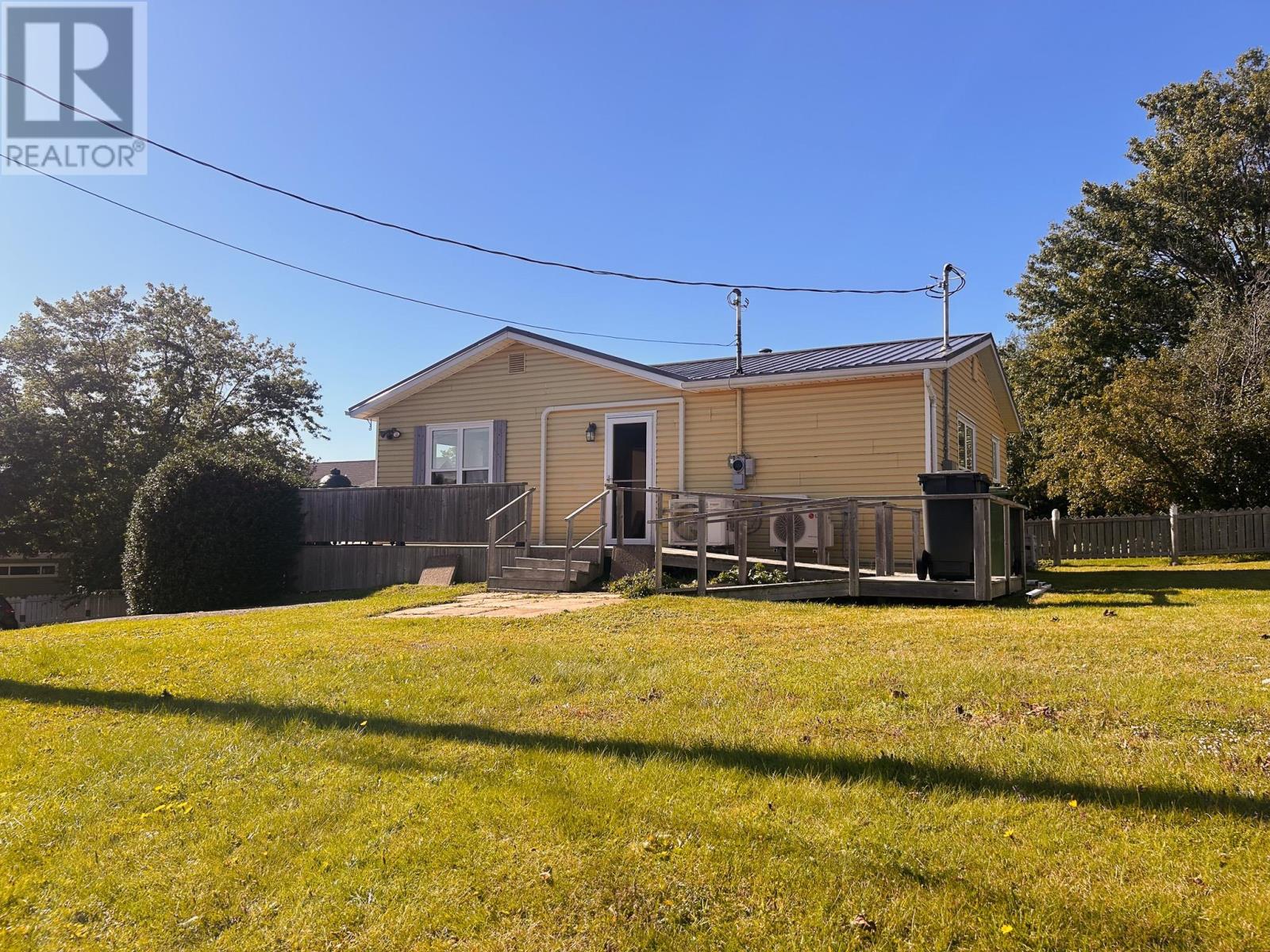 16 Allen Street, North Rustico, Prince Edward Island  C0A 1X0 - Photo 3 - 202625136