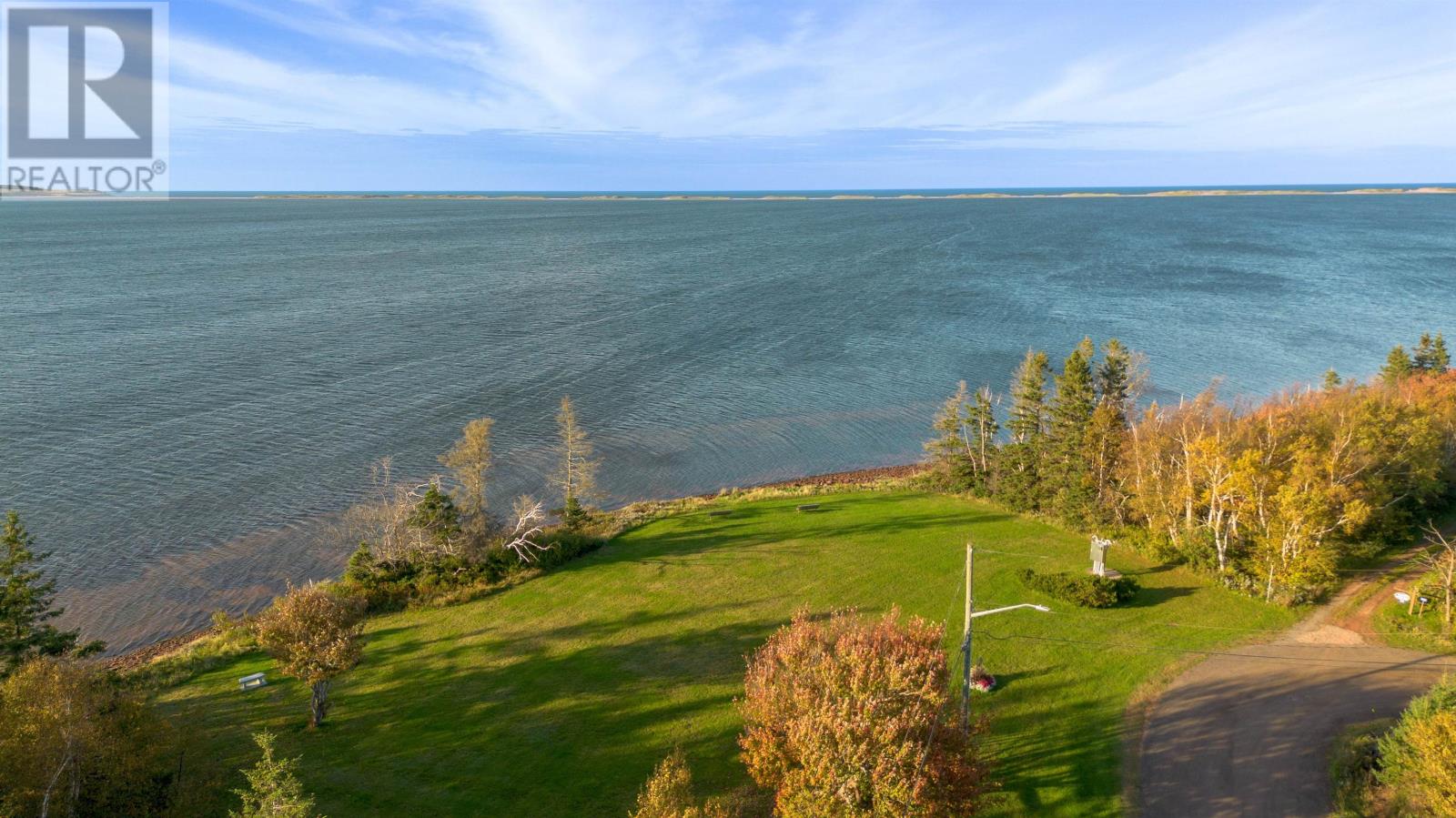 25 Burns Avenue, Stanley Bridge, Prince Edward Island  C0A 1E0 - Photo 12 - 202625241