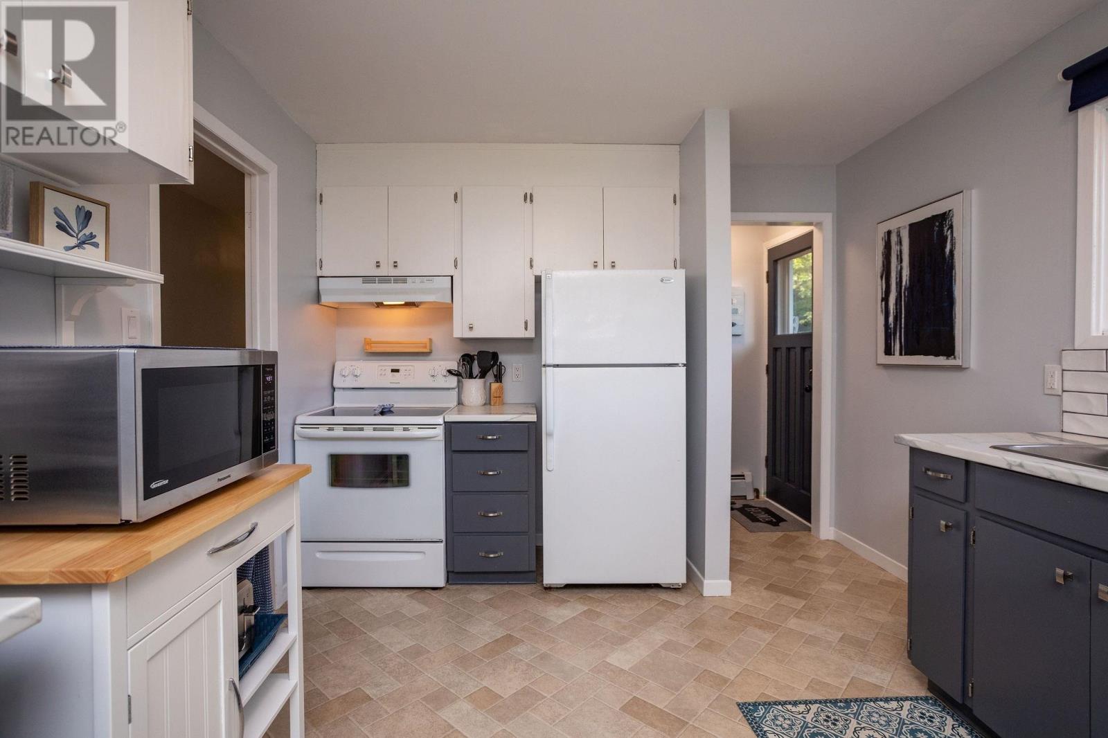3 Ferguson Avenue, Stratford, Prince Edward Island  C1B 1B6 - Photo 11 - 202625278