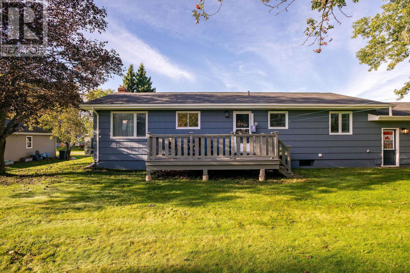 3 Ferguson Avenue, Stratford, Prince Edward Island  C1B 1B6 - Photo 38 - 202625278