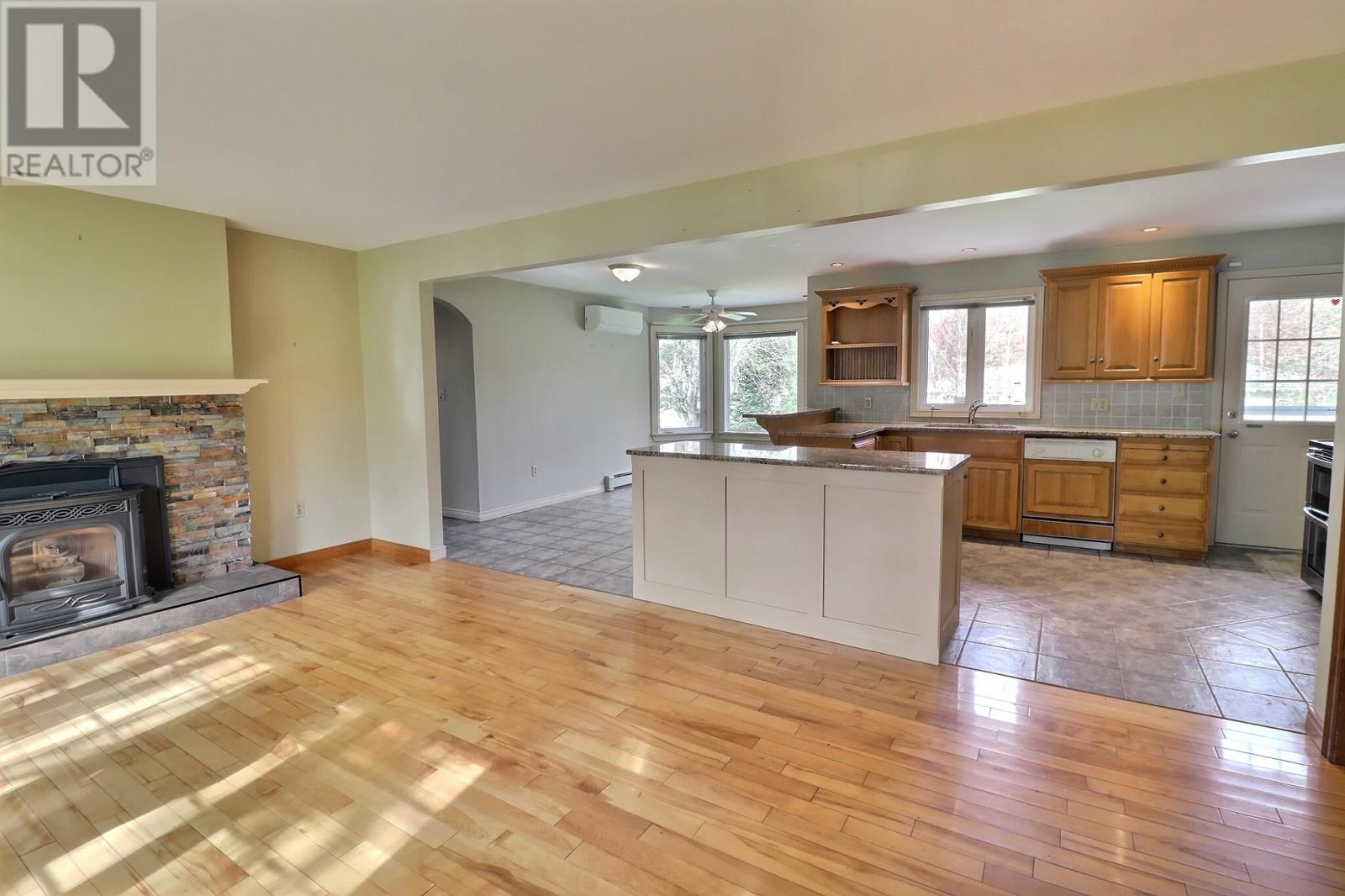 46 Roper Drive, Charlottetown, Prince Edward Island  C1A 6J2 - Photo 2 - 202625356