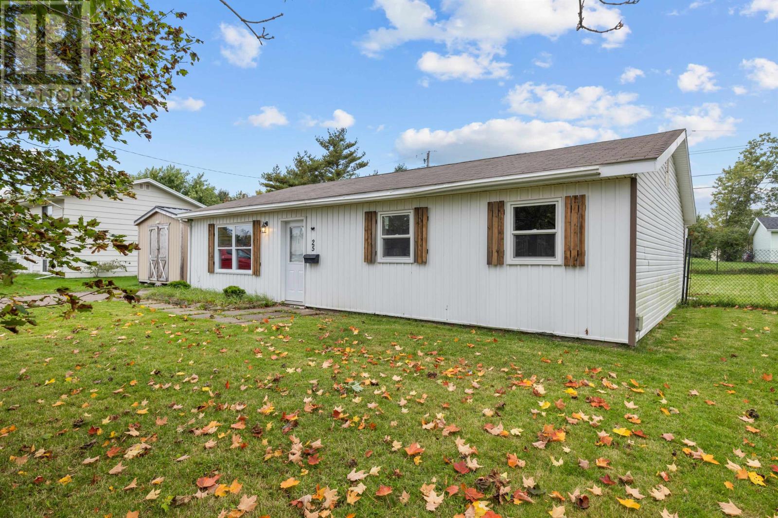 25 Andrews Court, Charlottetown, Prince Edward Island  C1C 1B2 - Photo 1 - 202625357