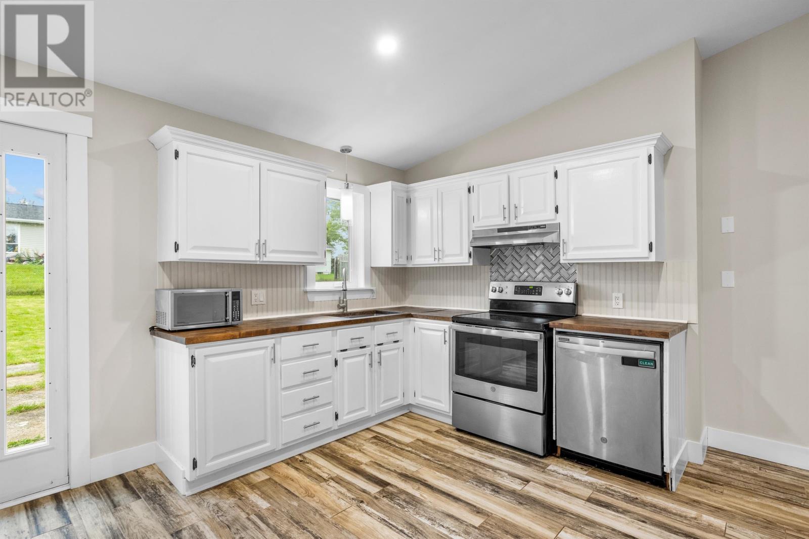 25 Andrews Court, Charlottetown, Prince Edward Island  C1C 1B2 - Photo 13 - 202625357