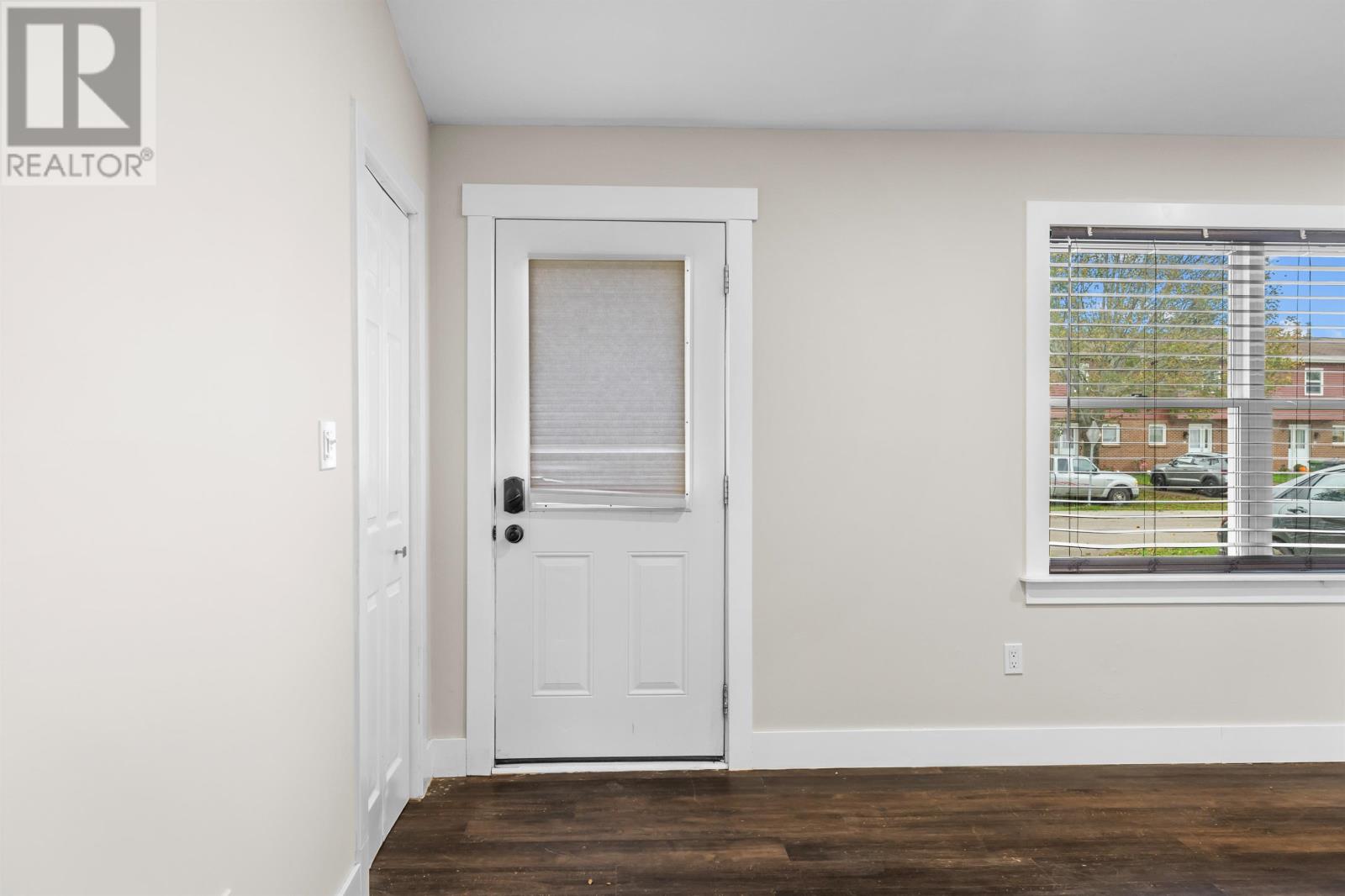 25 Andrews Court, Charlottetown, Prince Edward Island  C1C 1B2 - Photo 4 - 202625357