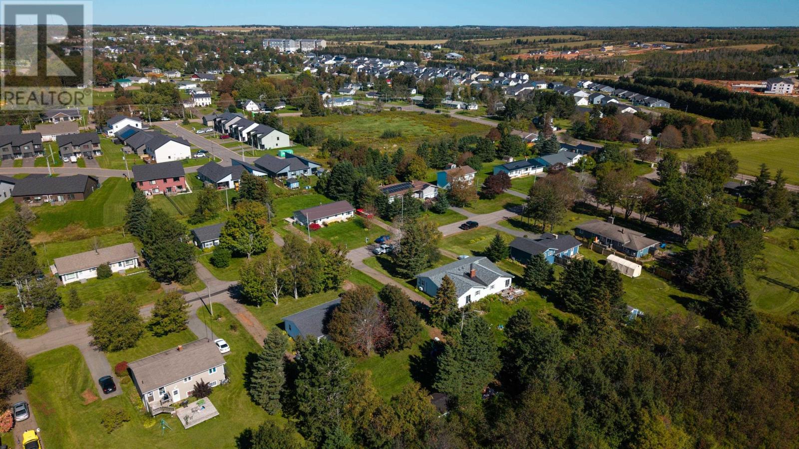 24-26 Thorndale Drive, Winsloe South, Prince Edward Island  C1E 1S9 - Photo 30 - 202625377
