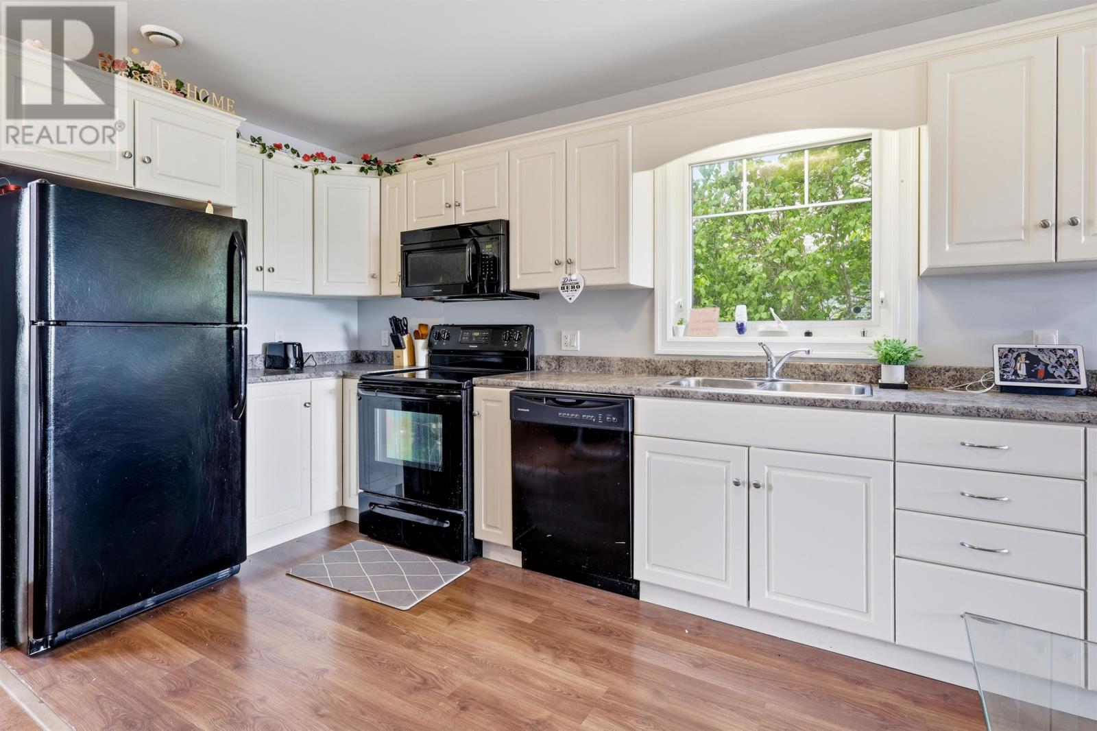 176 Norwood Road, Charlottetown, Prince Edward Island  C1A 0E1 - Photo 4 - 202625478