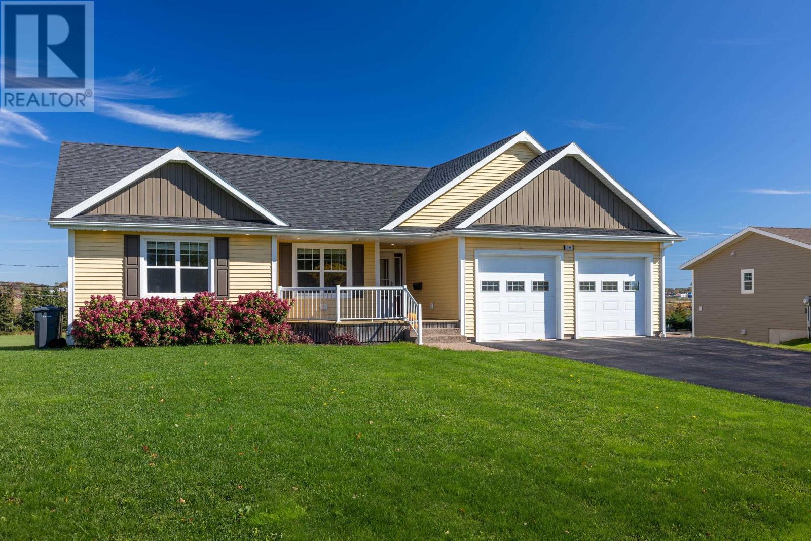 15 Kenwood Circle, Charlottetown, Prince Edward Island  C1E 1Z8 - Photo 2 - 202625513