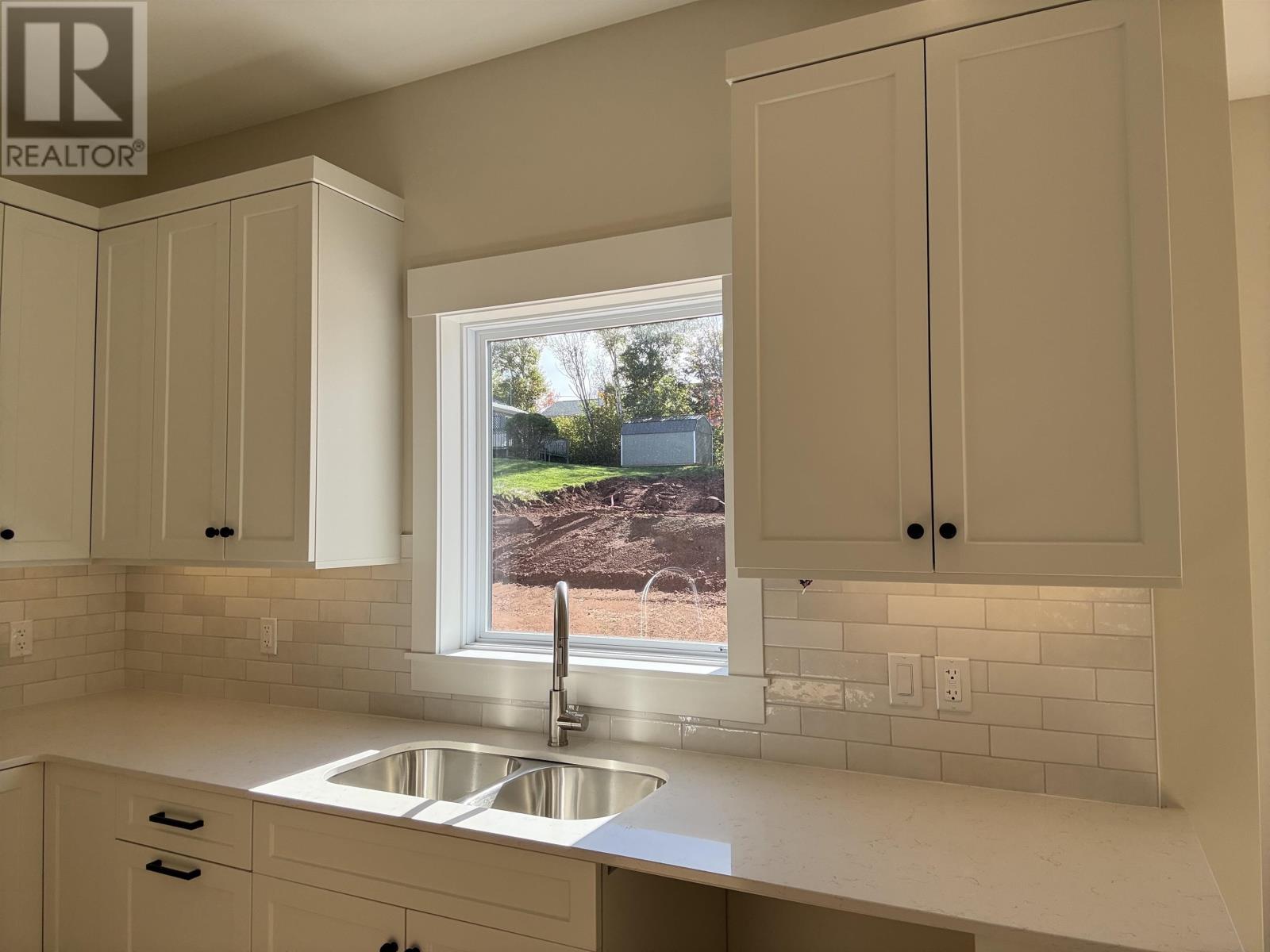 37 Pope Avenue, Sherwood, Prince Edward Island  C1A 6N3 - Photo 7 - 202625572