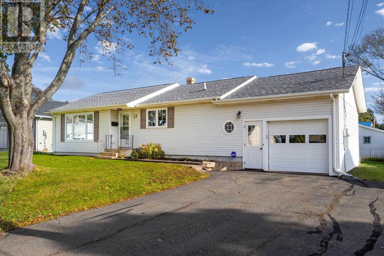 17 Newland Crescent, Charlottetown, Prince Edward Island