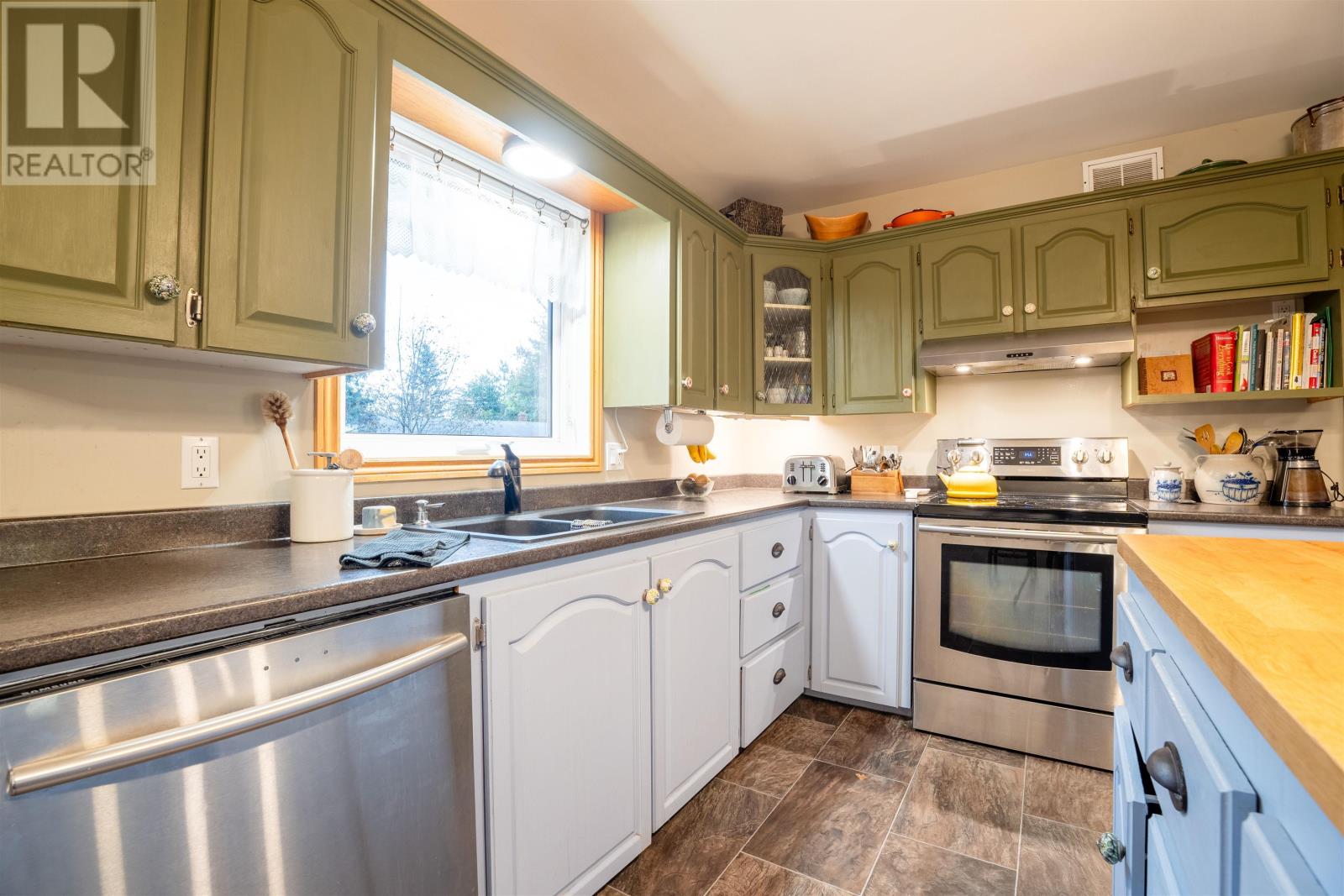 124 Greensview Drive, Stratford, Prince Edward Island  C1B 1N2 - Photo 17 - 202625784