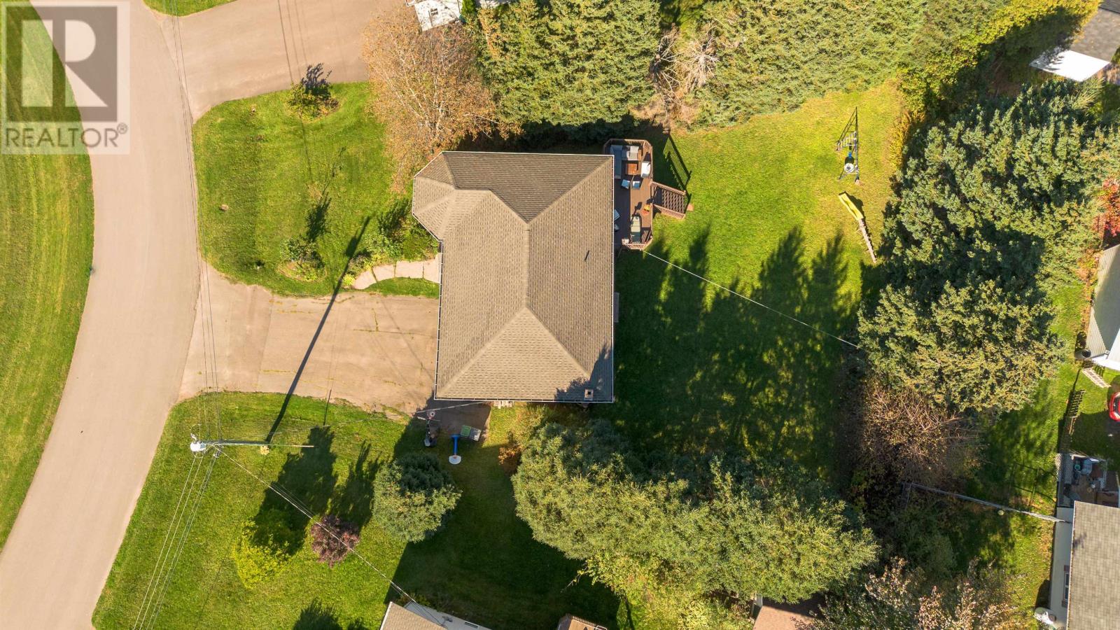 124 Greensview Drive, Stratford, Prince Edward Island  C1B 1N2 - Photo 3 - 202625784