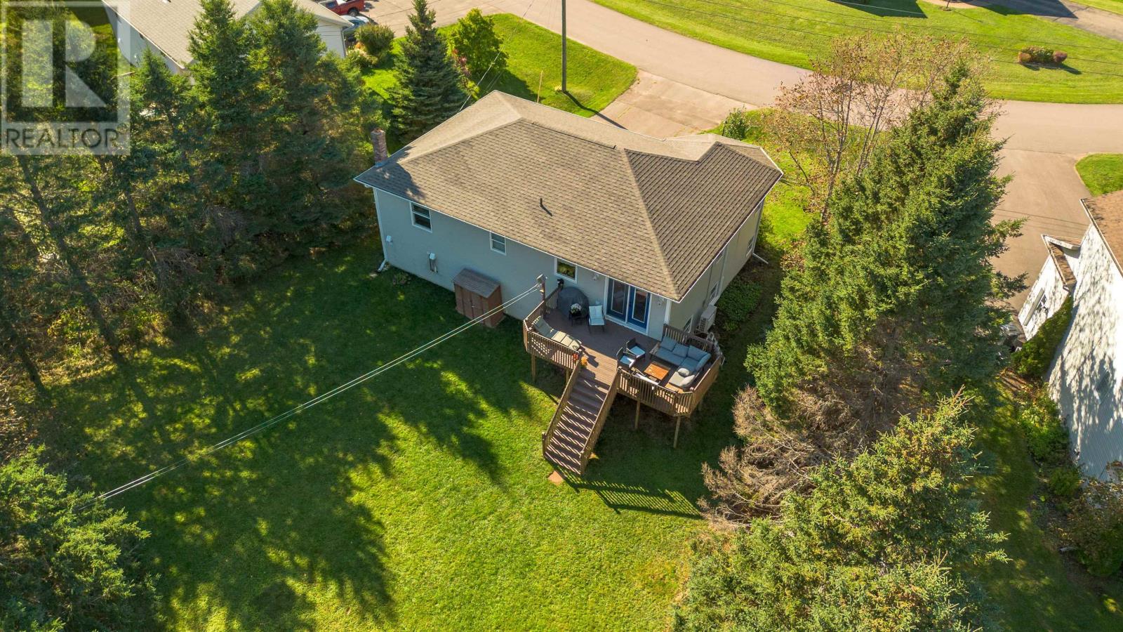124 Greensview Drive, Stratford, Prince Edward Island  C1B 1N2 - Photo 4 - 202625784