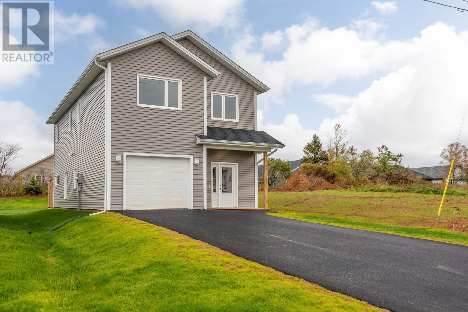 57 Emily Drive, Charlottetown, Prince Edward Island  C1C 0Z4 - Photo 2 - 202626022
