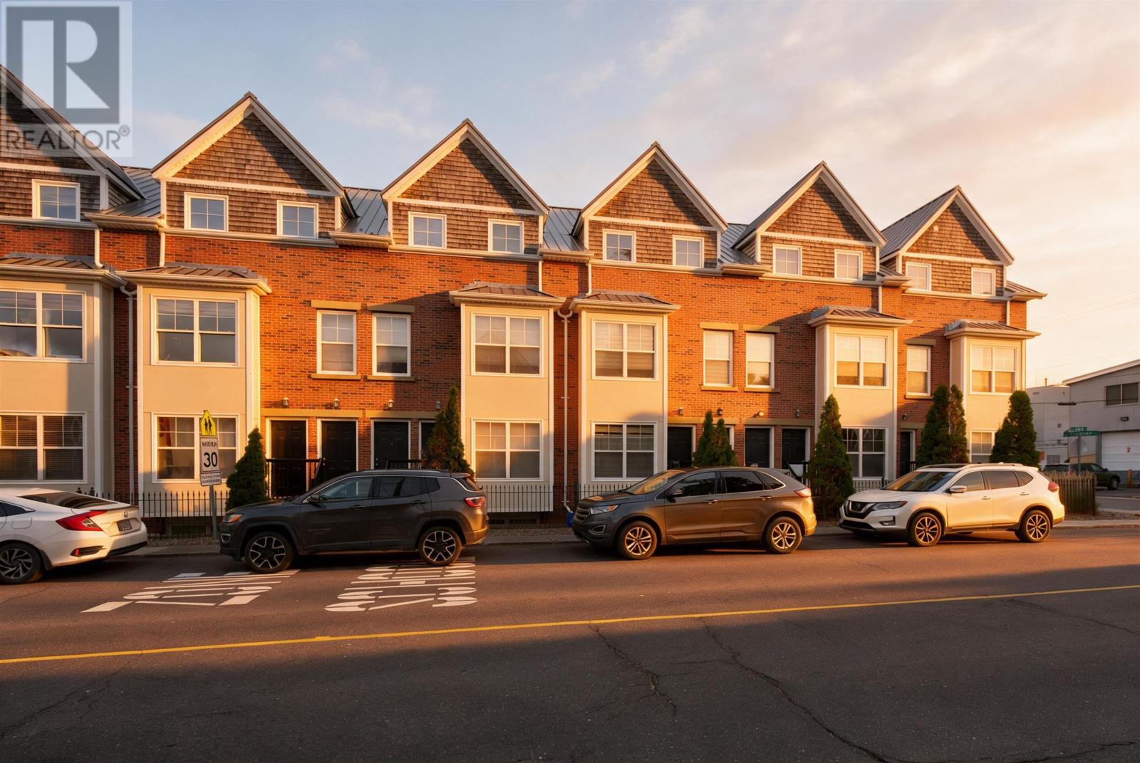 320b Queen Street, Charlottetown, Prince Edward Island  C1A 4C3 - Photo 3 - 202626112