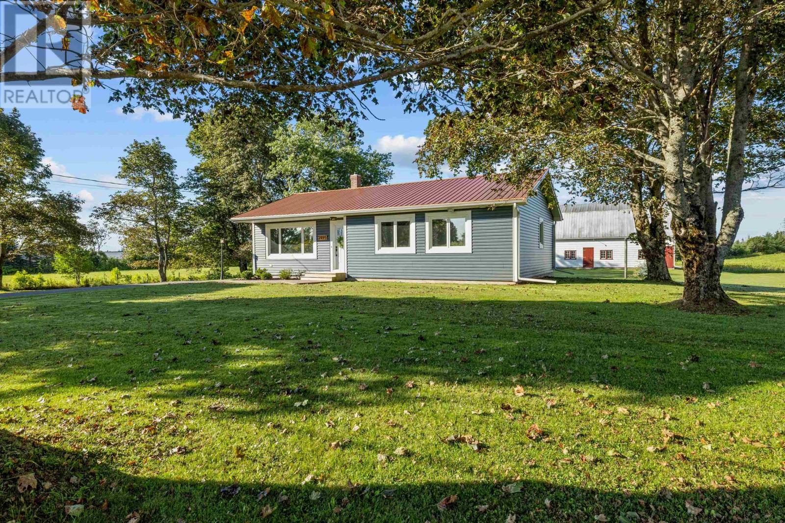 2095 North York River Rd, Warren Grove, Prince Edward Island  C0A 1H5 - Photo 7 - 202626258