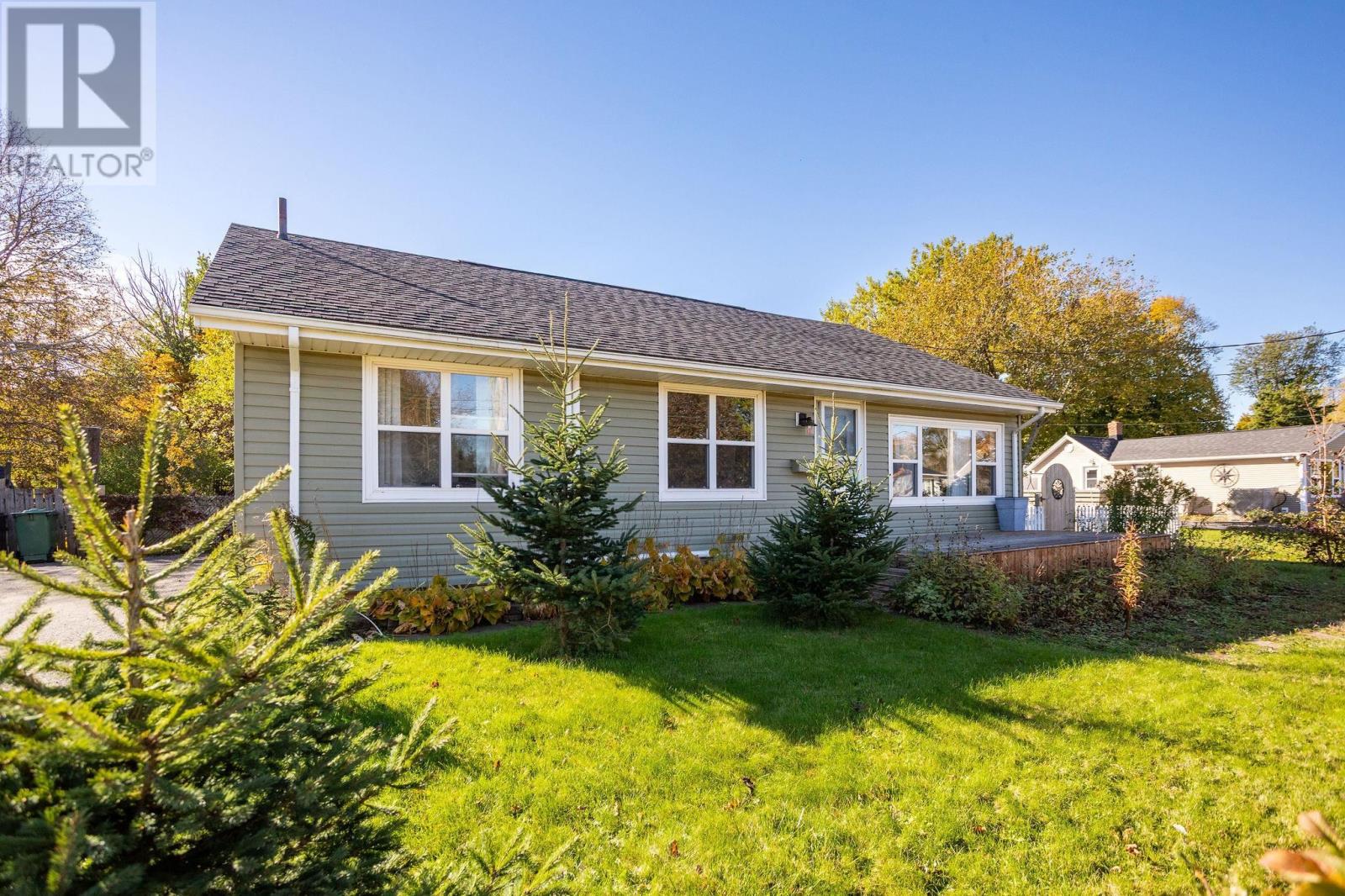 17 Beasley Avenue, Charlottetown, Prince Edward Island  C1A 5Z3 - Photo 1 - 202626352