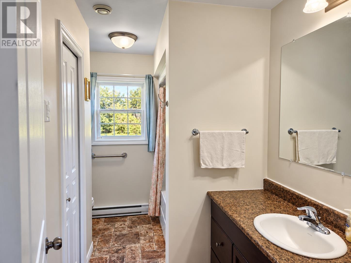 24 Tide View Court, Charlottetown, Prince Edward Island  C1C 0C1 - Photo 8 - 202626357