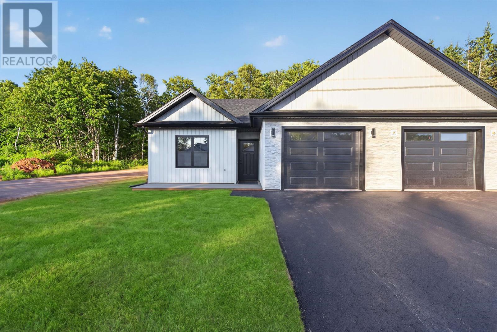 273 Colin Avenue, Summerside, Prince Edward Island  C1N 5W5 - Photo 1 - 202626429