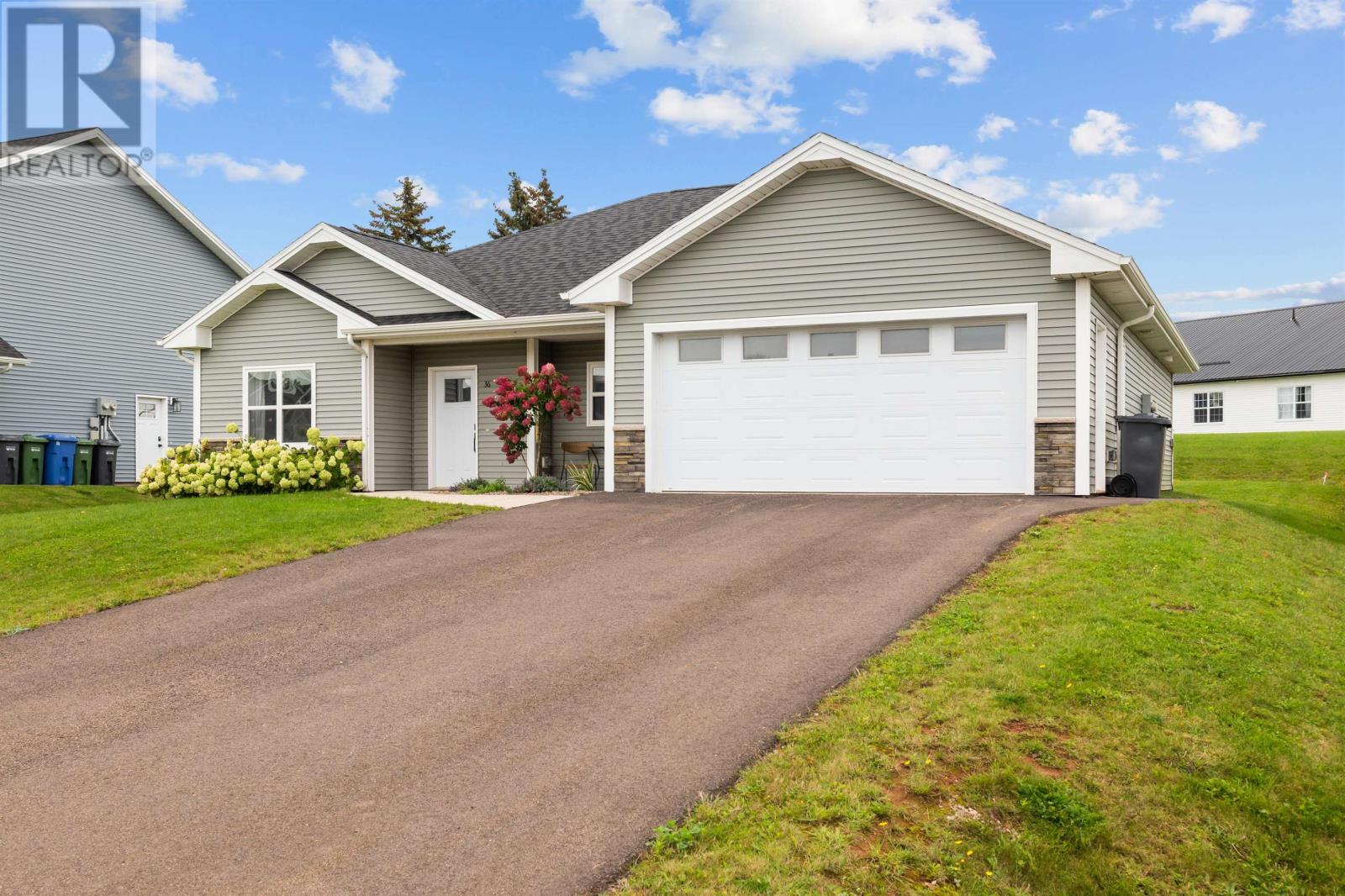 36 Swallow Drive, Stratford, Prince Edward Island  C1B 2C1 - Photo 2 - 202626447