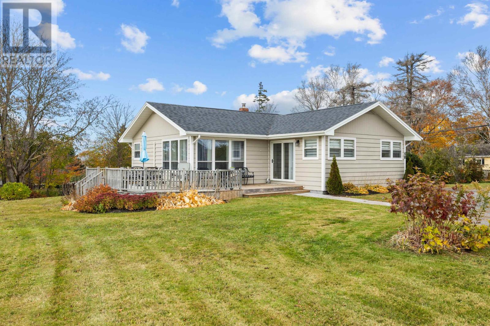48 Keppoch Road, Stratford, Prince Edward Island  C1B 2J1 - Photo 1 - 202627041